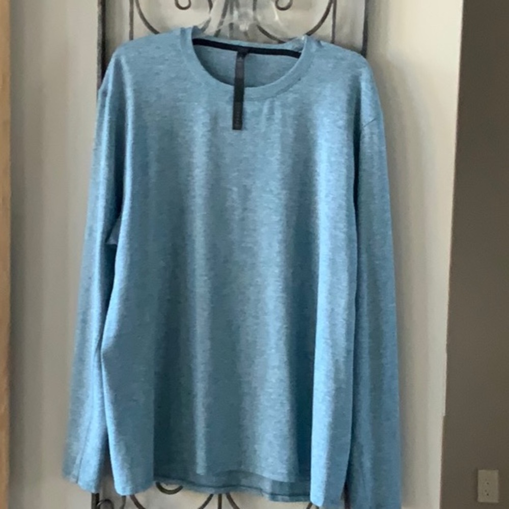 Lululemon mens long sleeve.